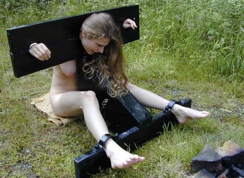 Free porn pics of Pillory on the Lawn 7 of 7 pics
