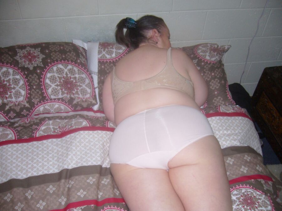 Free porn pics of Samantha bra and big panties 19 of 30 pics
