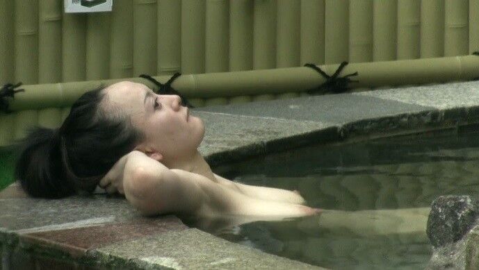 Free porn pics of japanese bath  7 of 50 pics