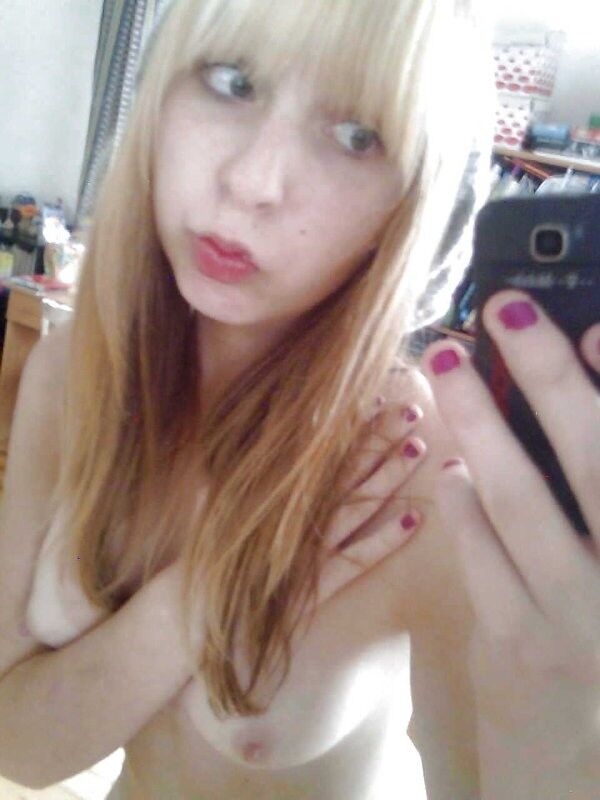 teen selfie porn pictures naked pregnant and tattoed