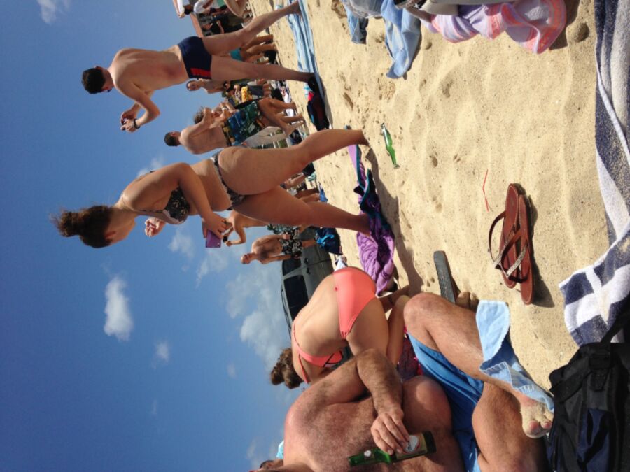 Free porn pics of Beach candid voyeur mostly chubby 18 of 31 pics