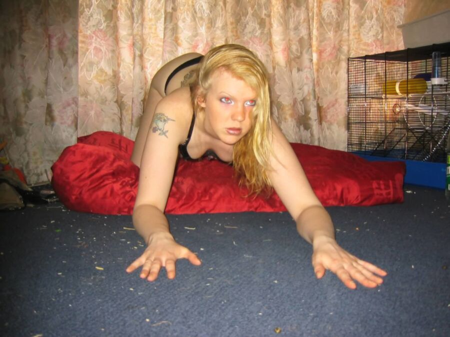 Free porn pics of kinky blonde bitch 18 of 40 pics