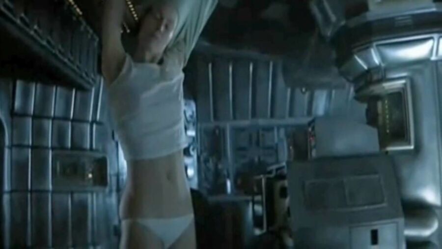 Free porn pics of White panties in the movies-Sigourney Weaver. 8 of 13 pics