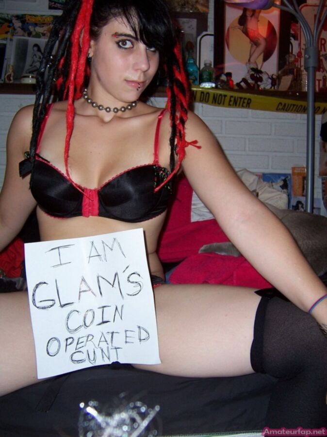 Free porn pics of Hot Curvy Gothic Girl 22 of 40 pics