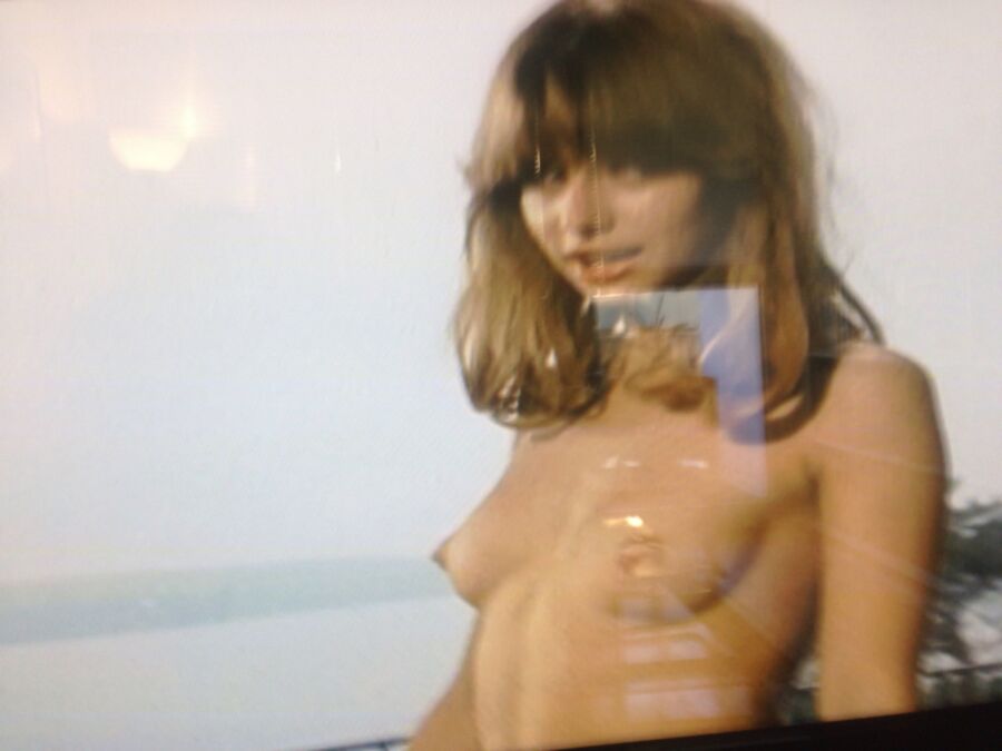 Free porn pics of Nastassja Kinski zeigt ihre nackten Titten 12 of 18 pics