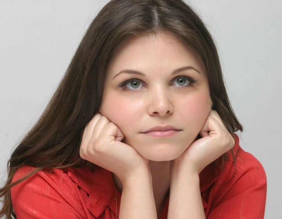 Free porn pics of Ginnifer Goodwin Worlds Prettiest Face and Best Skin? 24 of 29 pics