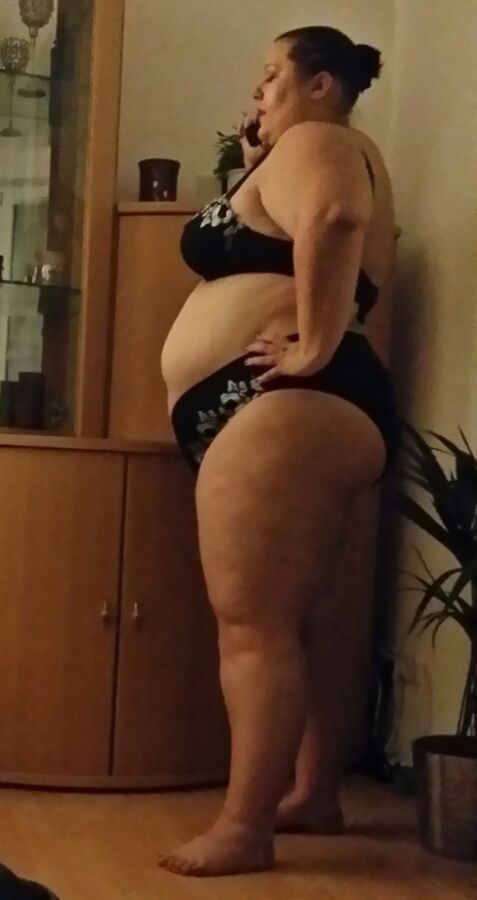 Free porn pics of fat pig Melanie tits & ass 11 of 17 pics
