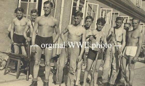 Free porn pics of Vintage mens: second world war photos 7 of 221 pics