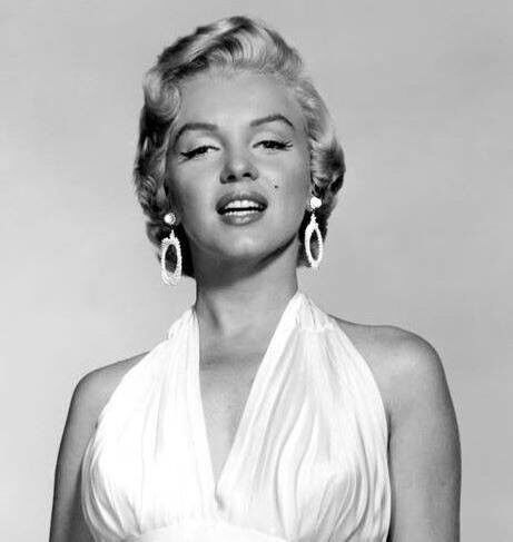 Free porn pics of Marilyn Monroe IV 18 of 50 pics