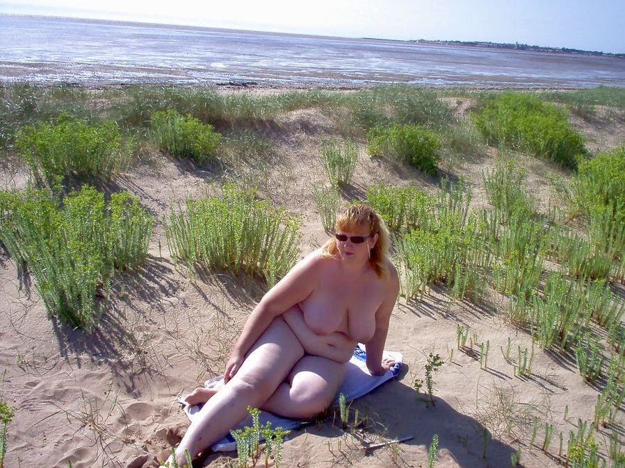 Free porn pics of French BBW Whore at the beach 19 of 66 pics