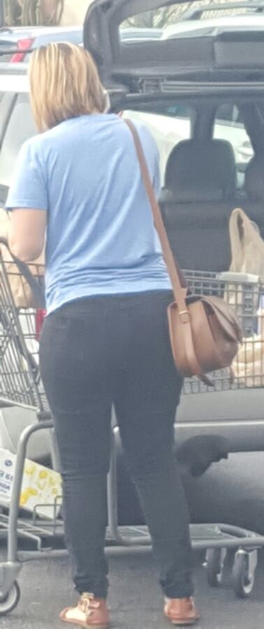Free porn pics of Candid Thick Milf Shopping 8 of 18 pics