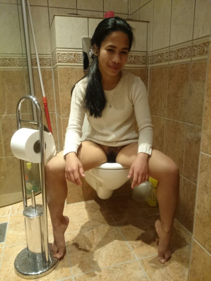Free porn pics of Filipino girl Kriscel needs to pie 2 of 5 pics