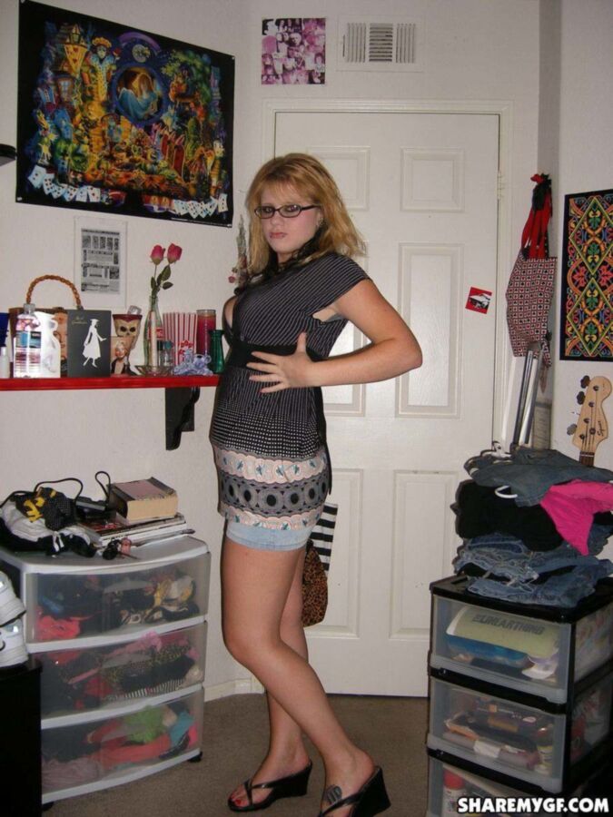 Free porn pics of Beautifully trashy young emo 24 of 65 pics