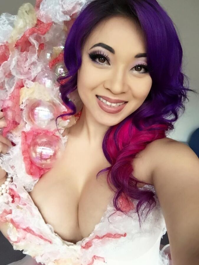 Free porn pics of Yaya Han 21 of 38 pics