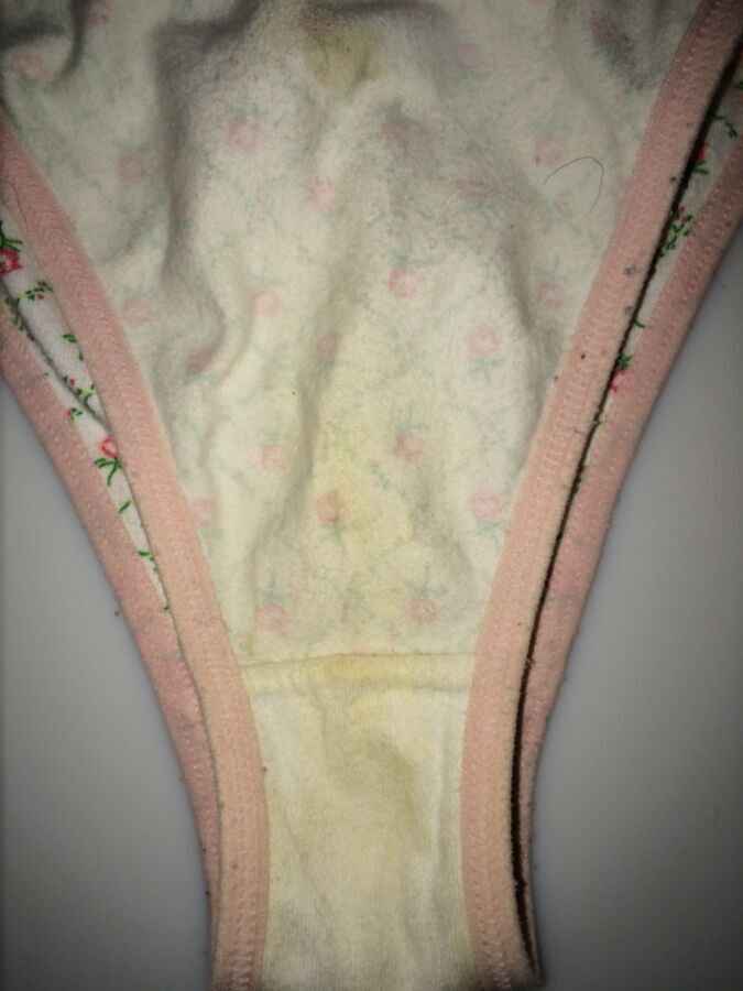 Free porn pics of New dirty wife´s panties.... 4 of 9 pics
