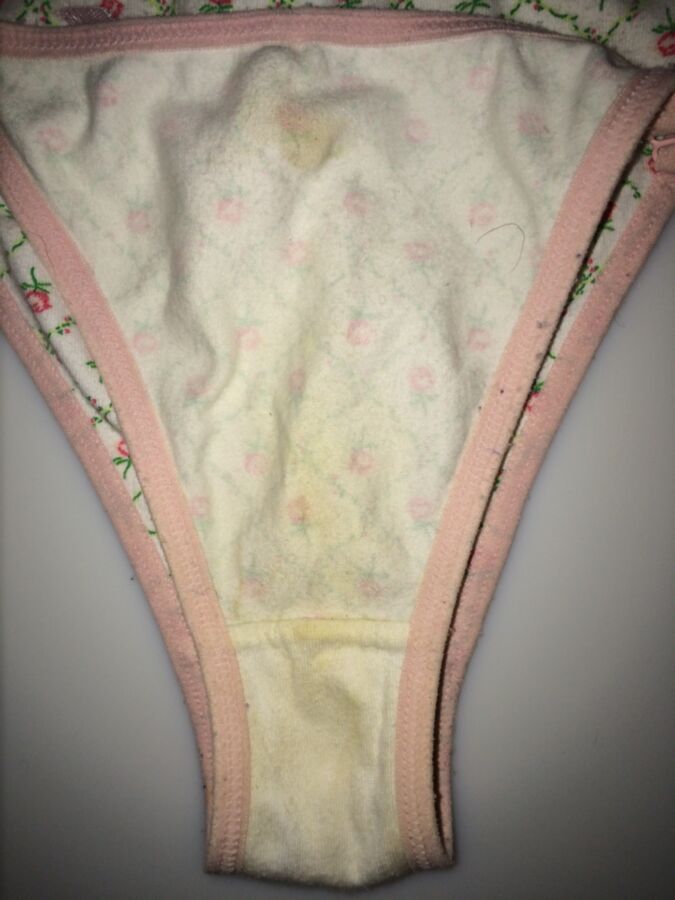 Free porn pics of New dirty wife´s panties.... 3 of 9 pics