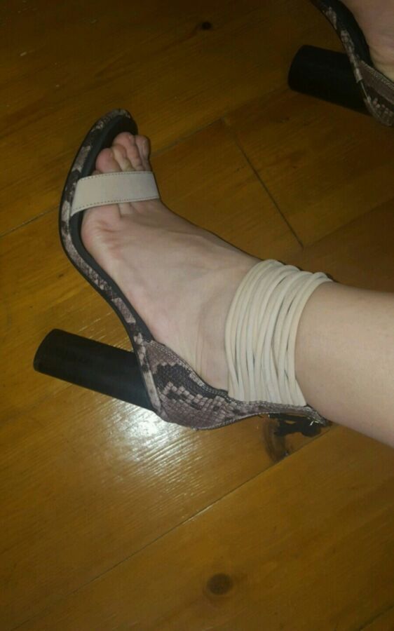 Free porn pics of women feet and heels, wedges... 13 of 73 pics