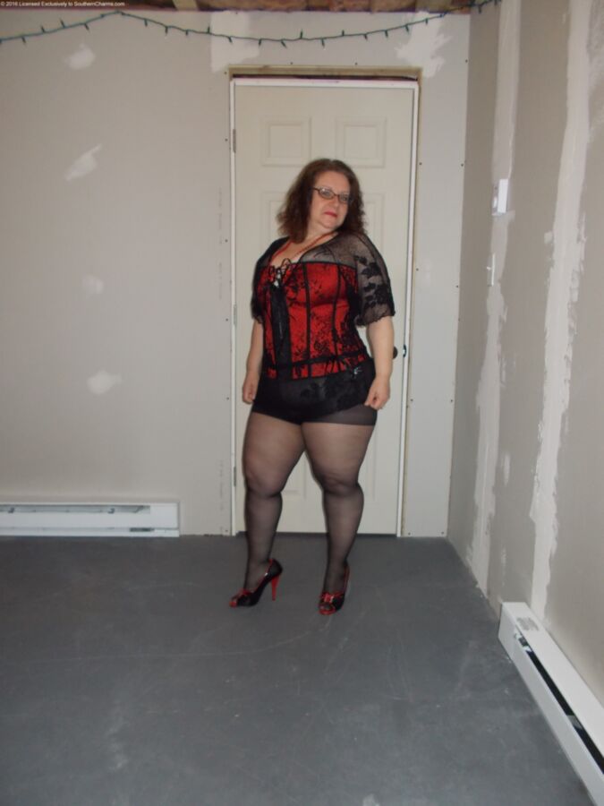 Mature play penis Homemade Mature Pantyhose