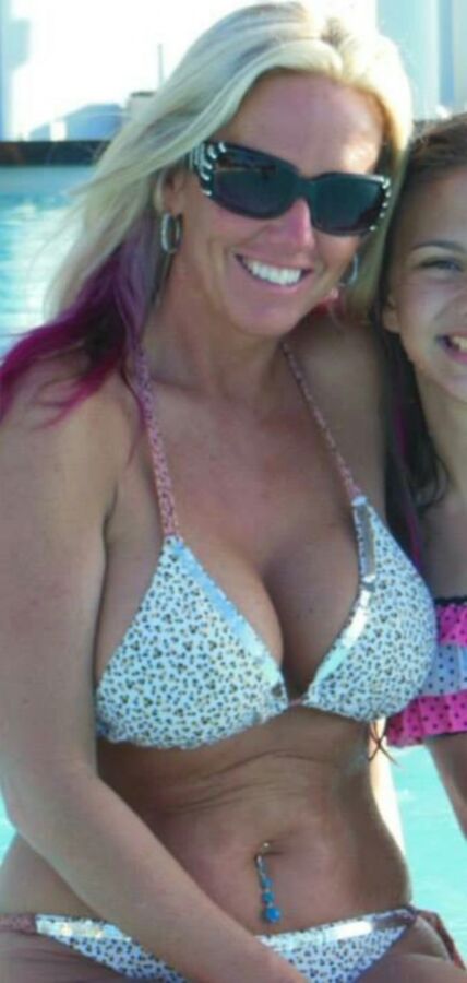 Free porn pics of An incredible MILF :) 1 of 10 pics