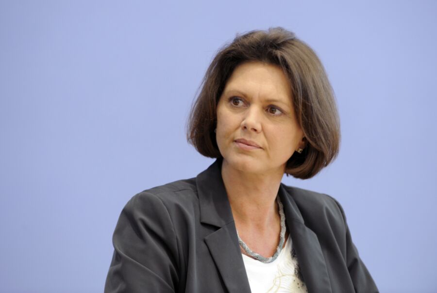 Free porn pics of Ilse Aigner - German politician 4 of 278 pics
