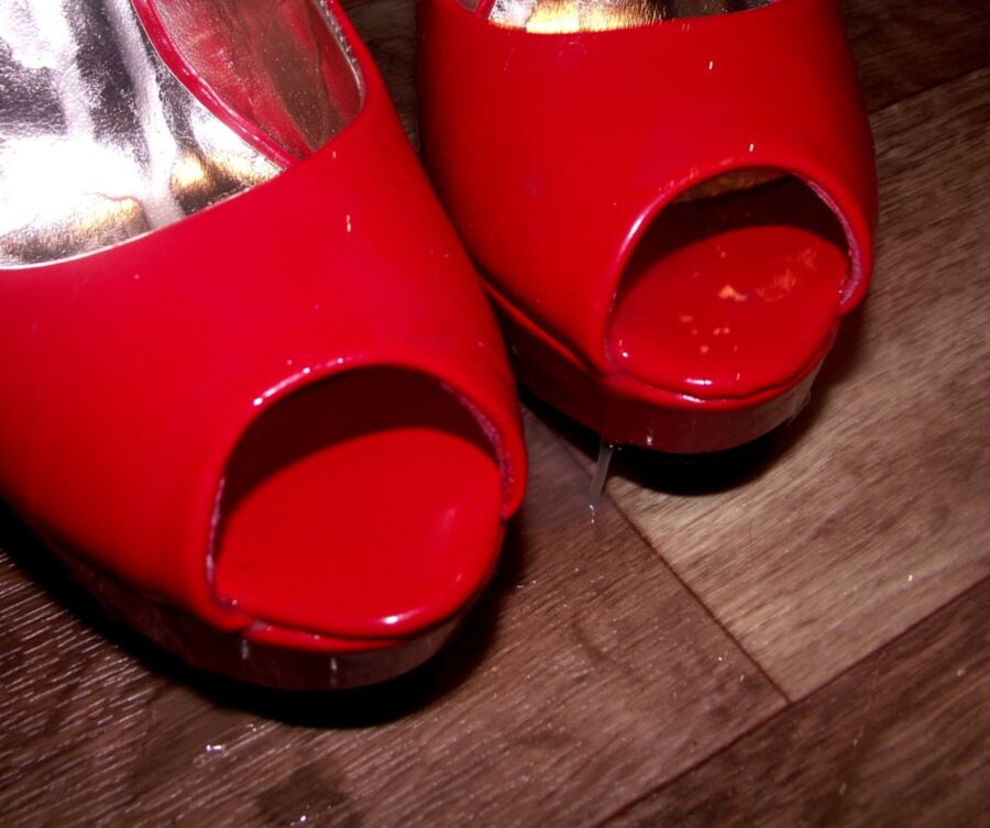 Free porn pics of new red platforms 8 of 41 pics