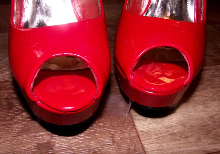 Free porn pics of new red platforms 9 of 41 pics