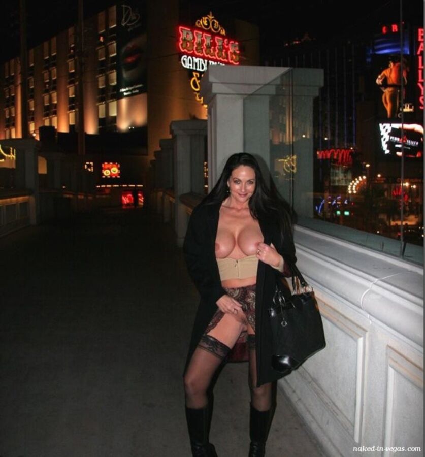 Free porn pics of Viva Las Vegas 9 of 32 pics
