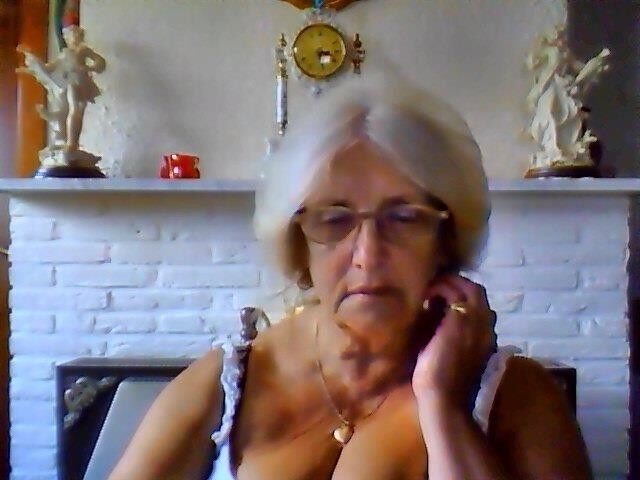 Free porn pics of busty grannies on datingsite 2 of 7 pics