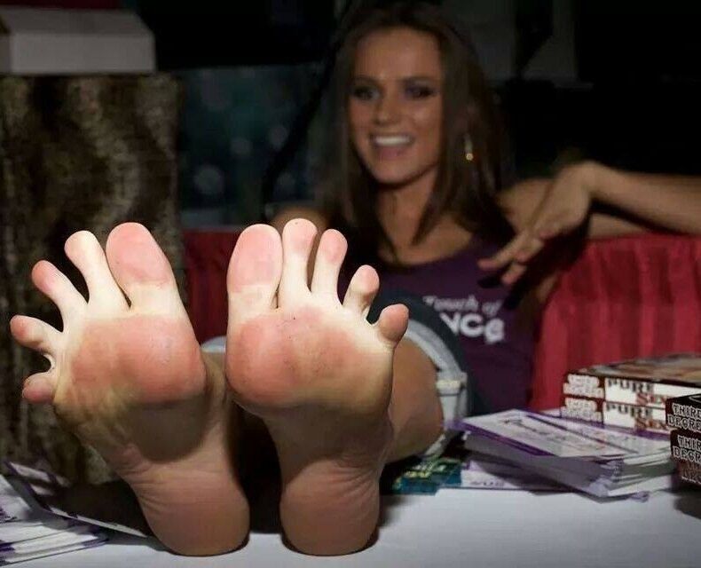 Free porn pics of Brunette Girls Feet 12 of 24 pics