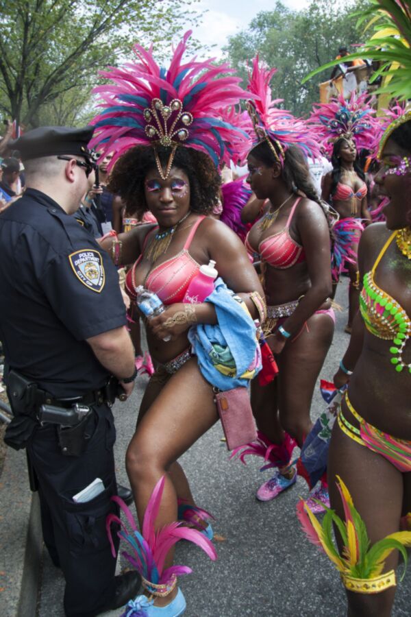 Free porn pics of Ebony Parade 3 of 11 pics