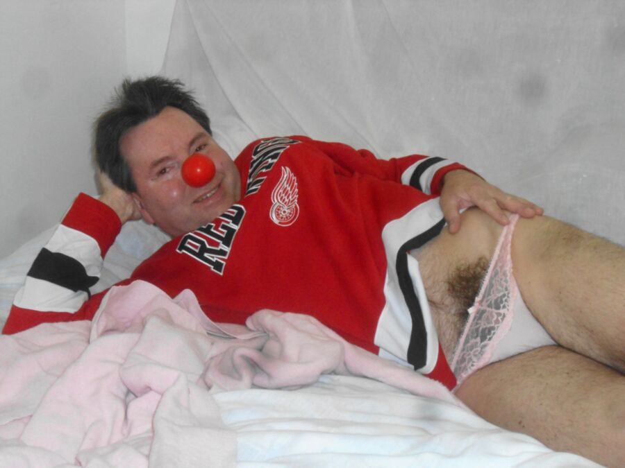 Free porn pics of red wings hockey 3 of 8 pics