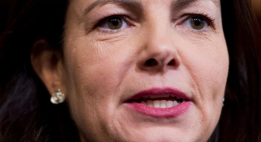 Free porn pics of I dream about conservative Kelly Ayotte 3 of 50 pics