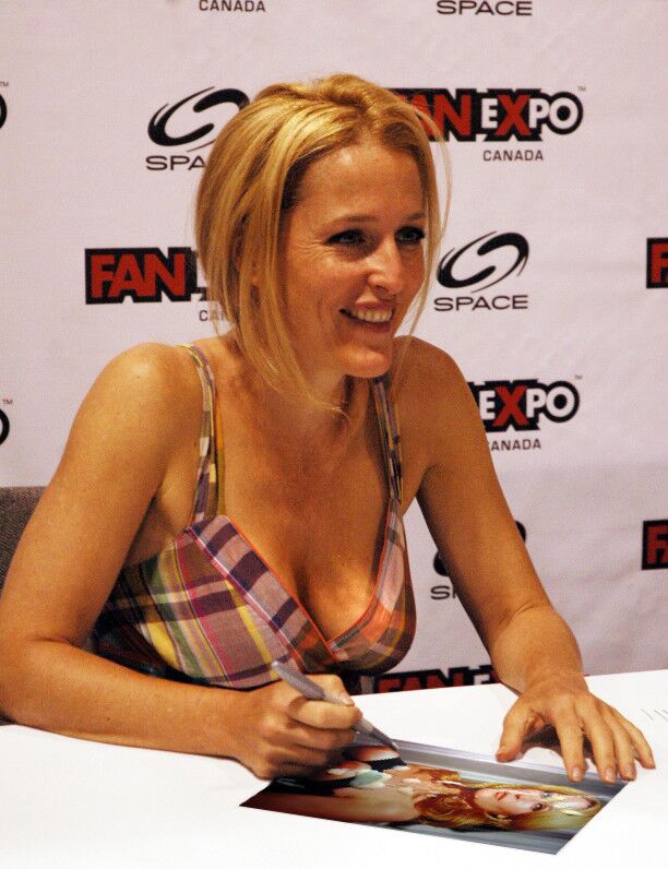 Free porn pics of Gillian Andersons special autograph session 3 of 4 pics