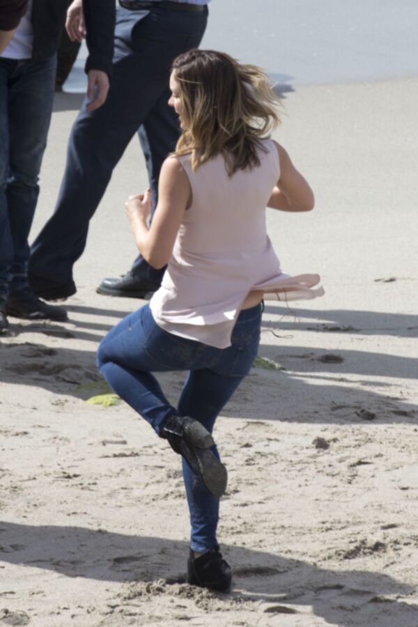Free porn pics of Katharine McPhee Ass - Jeans 15 of 72 pics