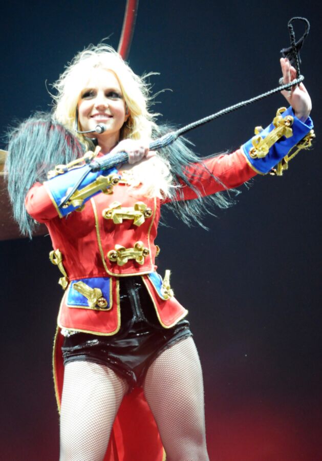 Free porn pics of Britney Spears Hot Performance  5 of 80 pics