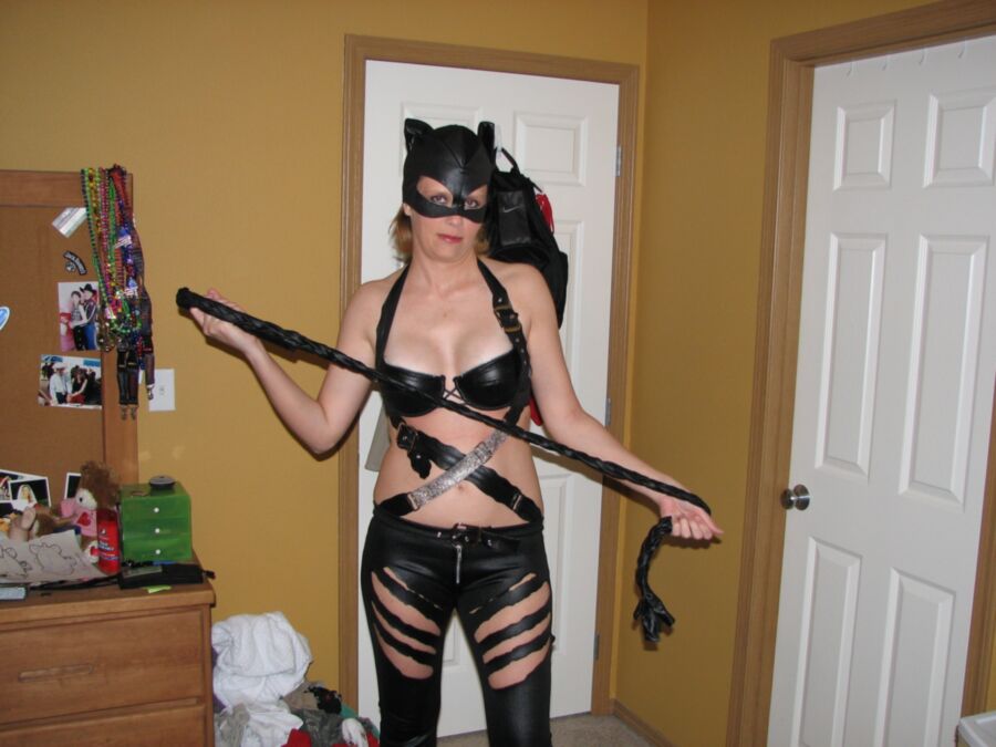 Free porn pics of Cat Woman debbie 1 of 14 pics