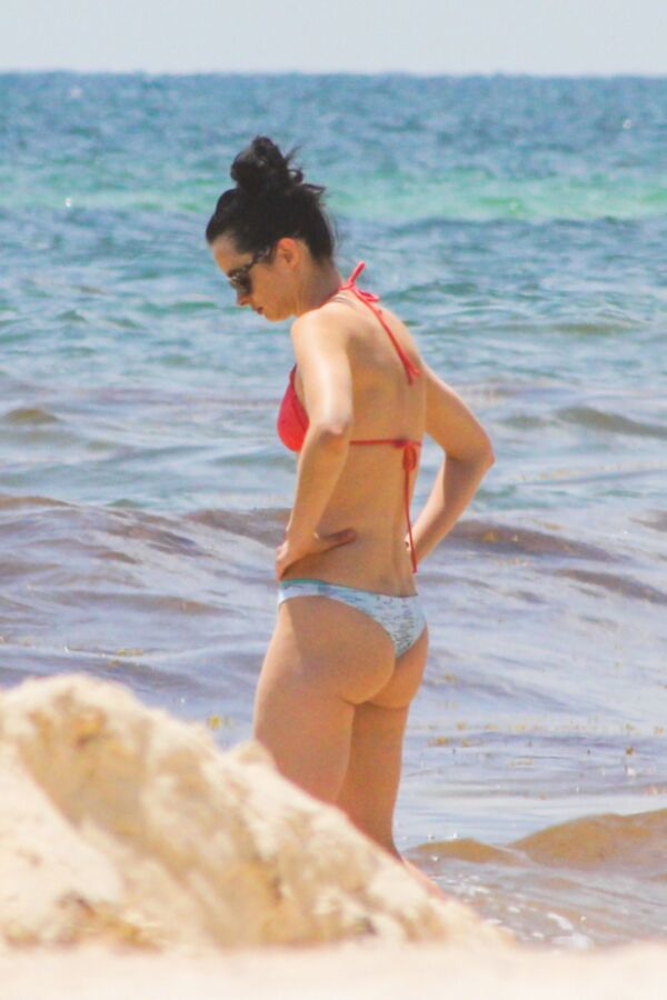 Free porn pics of Krysten Ritter in Bikini at a Beach in Cancun  6 of 53 pics