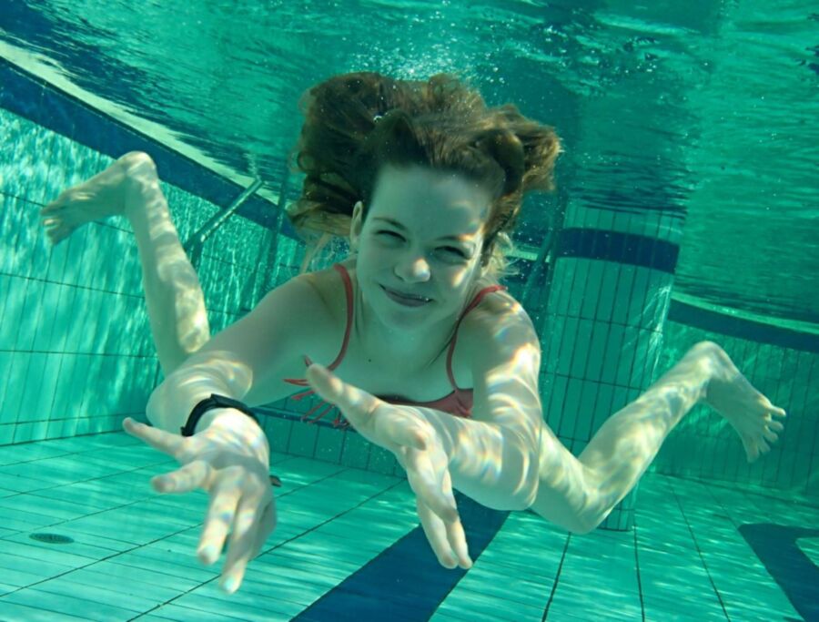 Free porn pics of Swimbath Underwater 5 of 33 pics