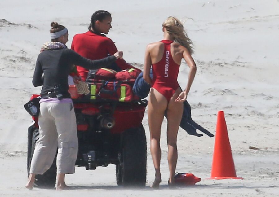 Free porn pics of Kelly Rohrbach ass - Baywatch 6 of 116 pics