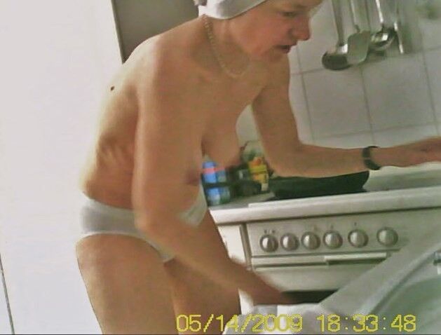 Free porn pics of NUDIST KITCHEN-DAY for U! Lovely SAGGIES at WORK! FINALLY IN BED 5 of 6 pics