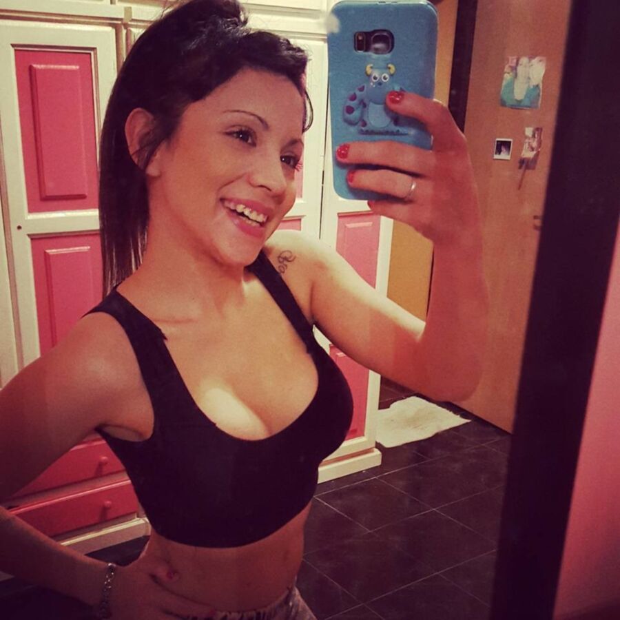 latina slut selfie