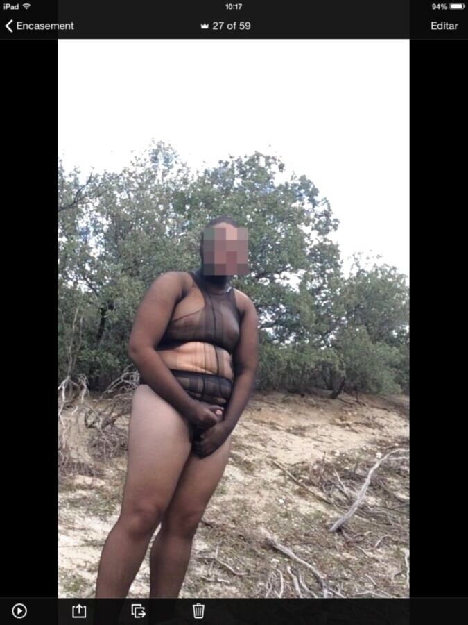 Free porn pics of Pantyhose encasement outdoor pissing 2 of 21 pics