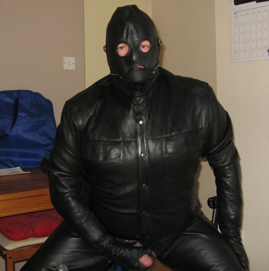 Free porn pics of Leather gimp 6 of 19 pics