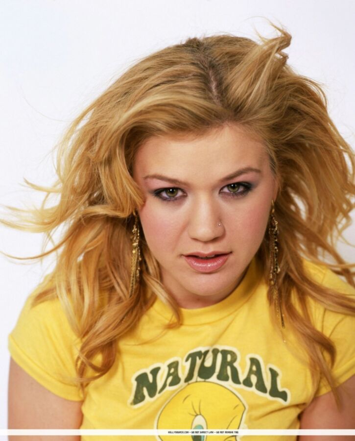 Free porn pics of kelly clarkson..you cant say you wouldnt fuck the hell out of he 3 of 22 pics