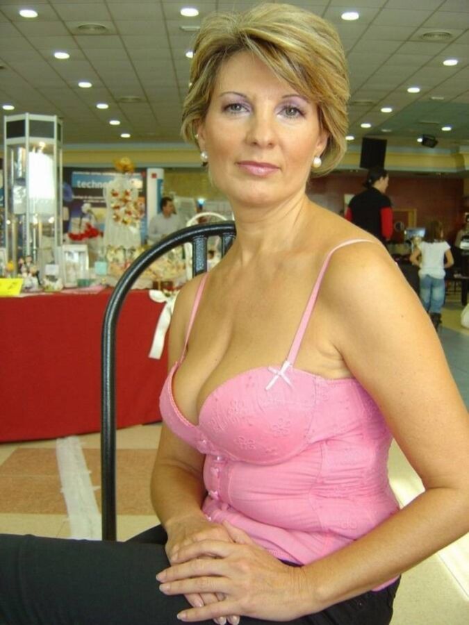 Free porn pics of Milf and celebrities 20 of 30 pics