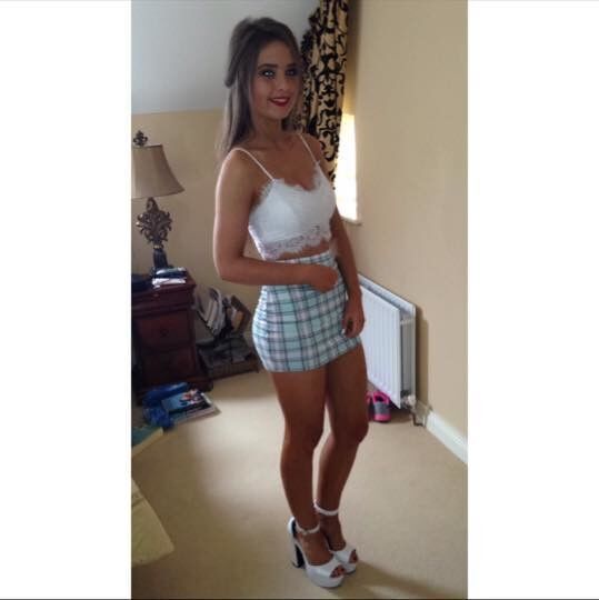 Free porn pics of uk chav sluts 15 of 50 pics