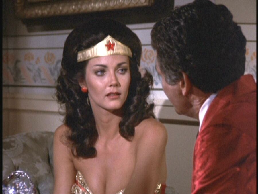 Free porn pics of Wonder Woman  12 of 22 pics