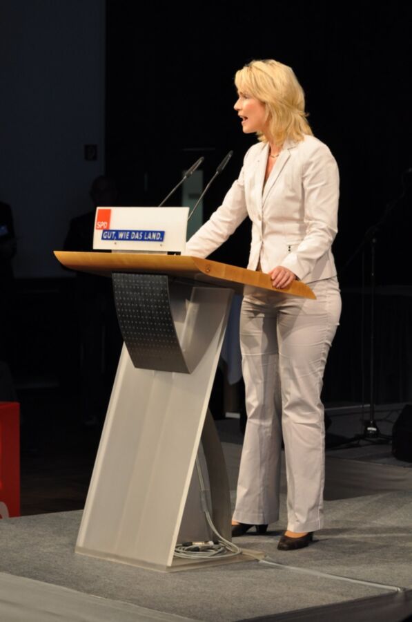 Free porn pics of Manuela Schwesig - German politician 10 of 218 pics