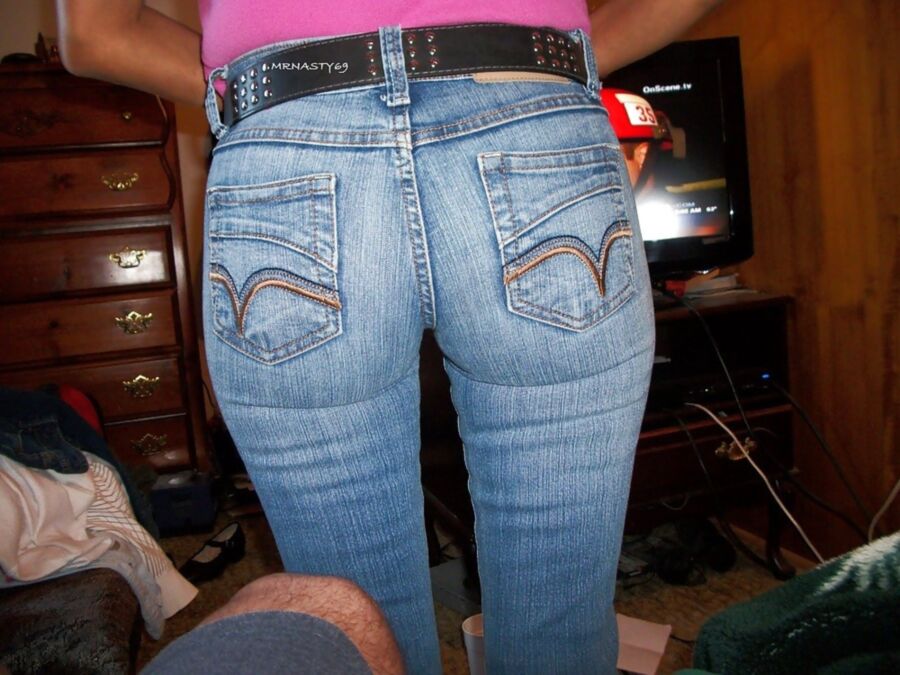 Free porn pics of Girls in Jeans with Belts 10 of 40 pics