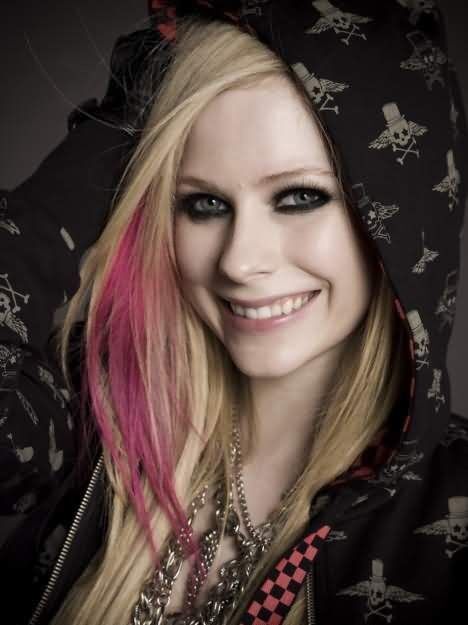 Free porn pics of Avril Lavigne - Cute 15 of 17 pics